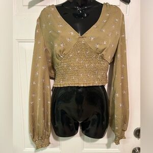 Urban Outfitters Women’s Large Floral V-Neck Cropped Long‎ Sleeve Smocked